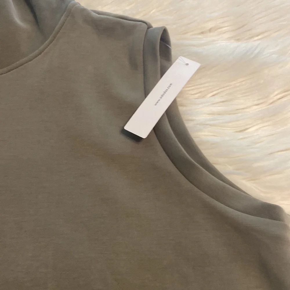 ADODOS WOMENS Turtle neck shirt size XL brand new color sage green length 27” - Picture 9 of 12